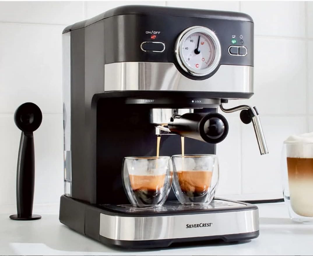 SilverCrest SEM 1100 C3 Machine à expresso avec réservoir d'eau 1,5 l avec mousseur à lait Pression